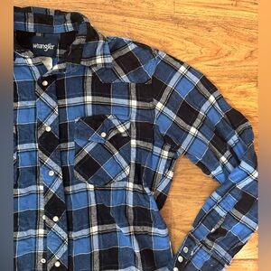 Men’s Wrangler Pearl Snap Button Up